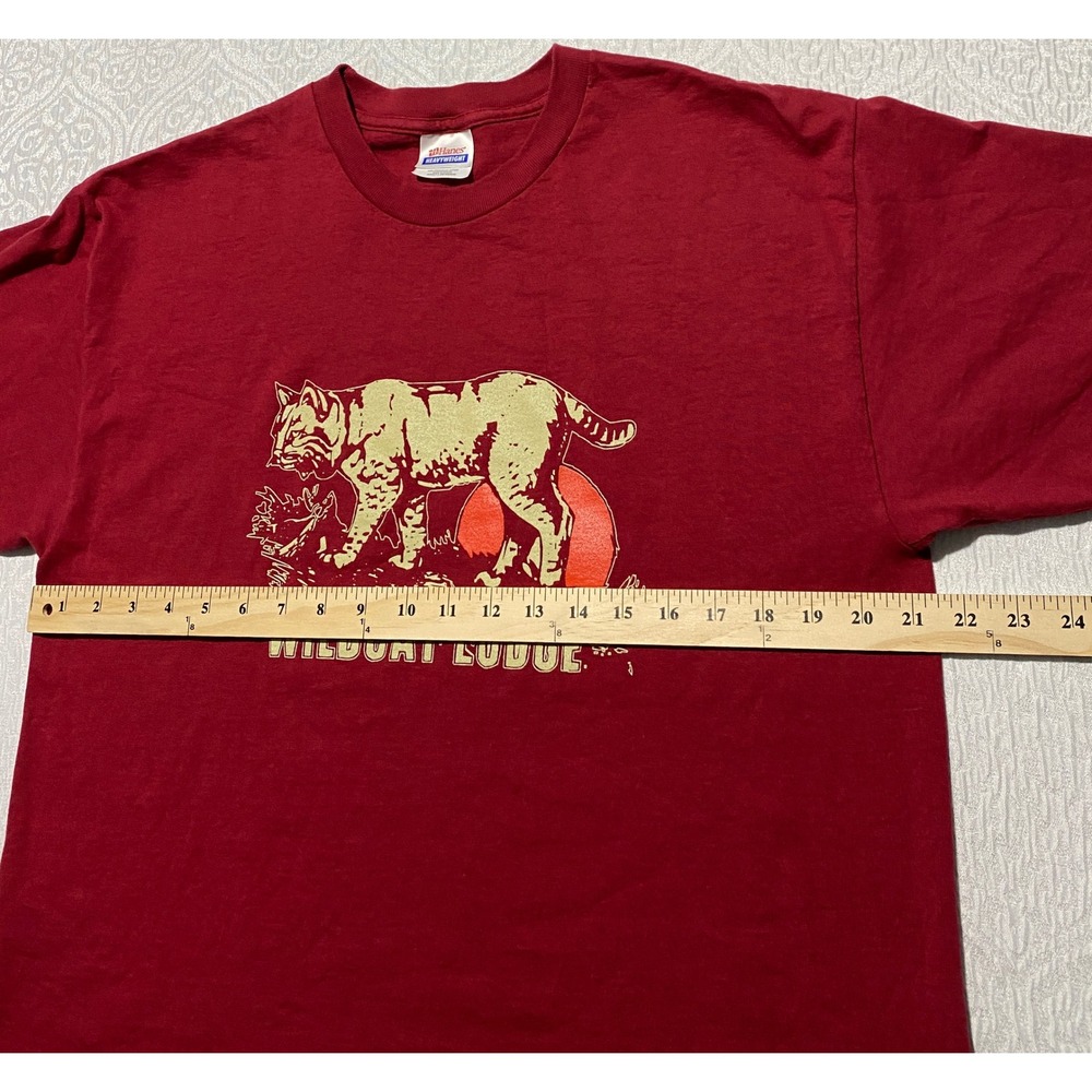 Hanes Heavyweight Wildcat Lodge Graphic T-Shirt Maroon Red Mens L Vintage Y2K - Picture 4 of 5